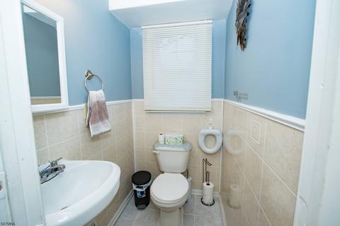 956 Melrose Pl, Plainfield, NJ 07063 photo 9