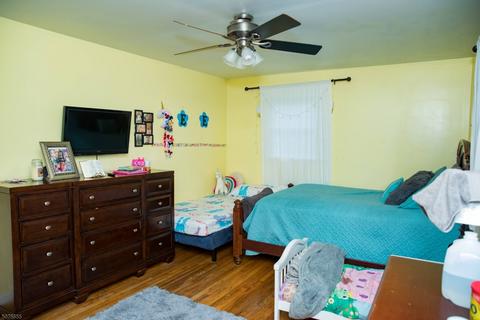 956 Melrose Pl, Plainfield, NJ 07063 photo 13
