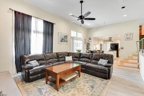 18 Cardinal Way, Wayne, NJ 07470 photo 7