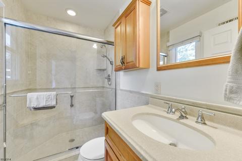 18 Cardinal Way, Wayne, NJ 07470 photo 13