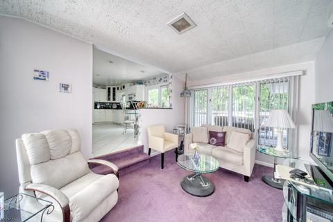 180 Laauwe Ave, Wayne, NJ 07470 photo 3