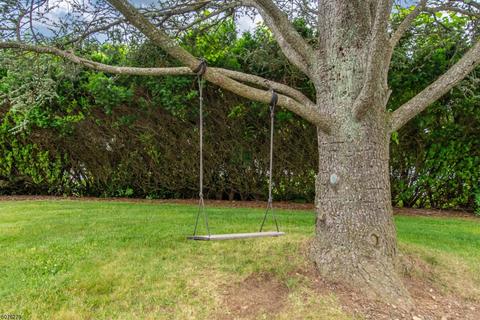 25 Jerome Pl, Wayne, NJ 07470 photo 4