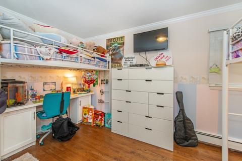 25 Jerome Pl, Wayne, NJ 07470 photo 14