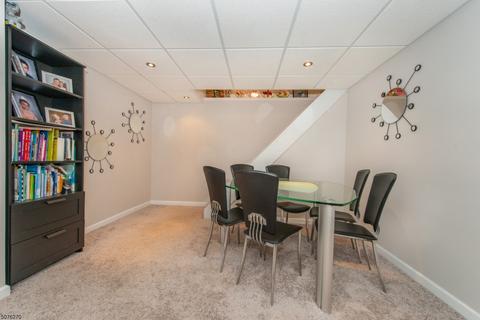 25 Jerome Pl, Wayne, NJ 07470 photo 17