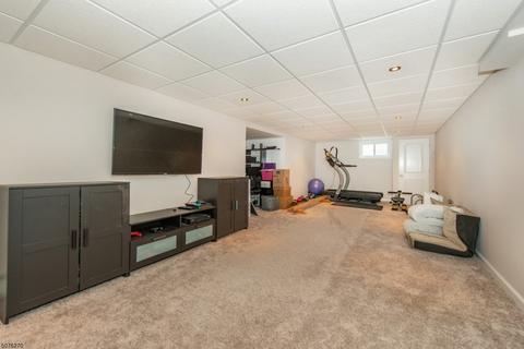 25 Jerome Pl, Wayne, NJ 07470 photo 16