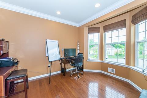 8 Farm View Ct, Wayne, NJ 07470 photo 10