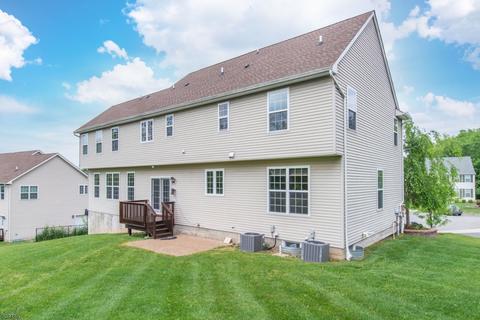 8 Farm View Ct, Wayne, NJ 07470 photo 21