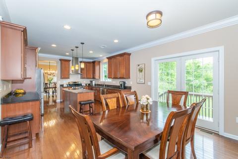 8 Farm View Ct, Wayne, NJ 07470 photo 7