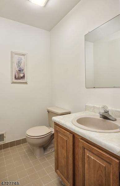 71 Overlook Dr, Hackettstown, NJ 07840 photo 13