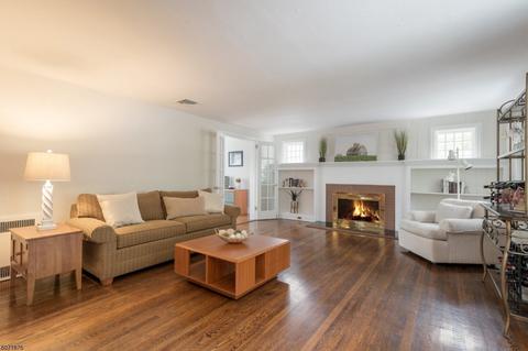 15 Elm Pl, Summit, NJ 07901 photo 2
