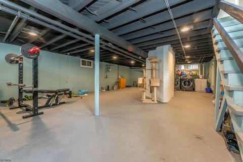 424 E 3rd Ave, Roselle, NJ 07203 photo 12