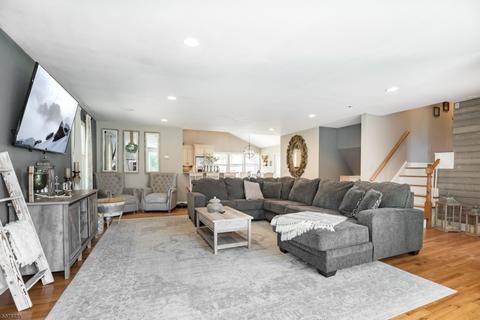 15 Fisk Rd, Wayne, NJ 07470 photo 4