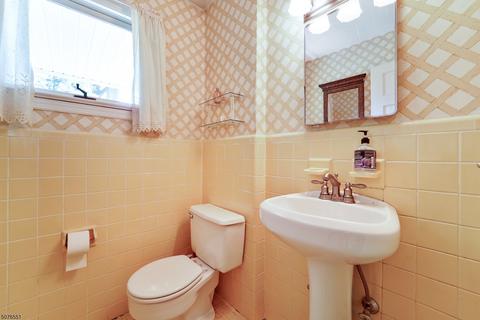 24 Timber Dr, Berkeley Heights, NJ 07922 photo 9