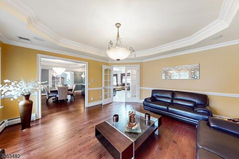 41 Largo Ln, Clark, NJ 07066 photo 6