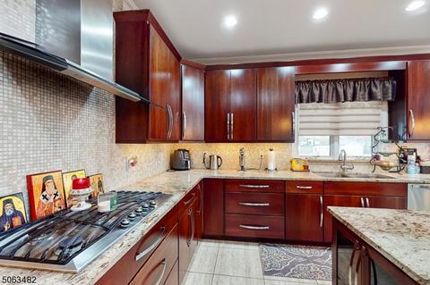 41 Largo Ln, Clark, NJ 07066 photo 10