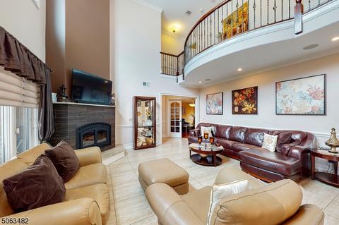 41 Largo Ln, Clark, NJ 07066 photo 12
