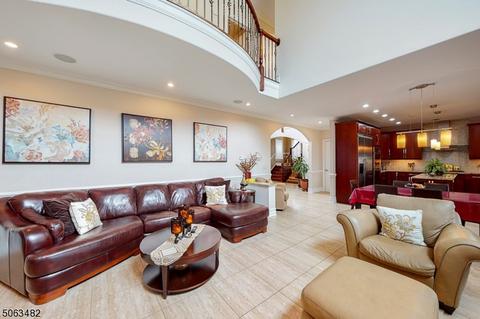 41 Largo Ln, Clark, NJ 07066 photo 13