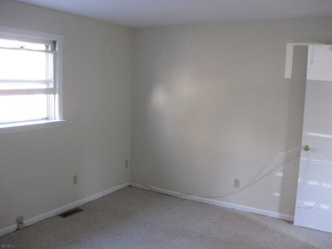 135 Union Ave, Middlesex, NJ 08846 photo 14