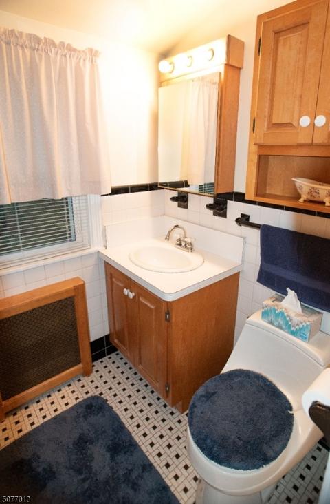 22 Devausney Pl, Nutley, NJ 07110 photo 15