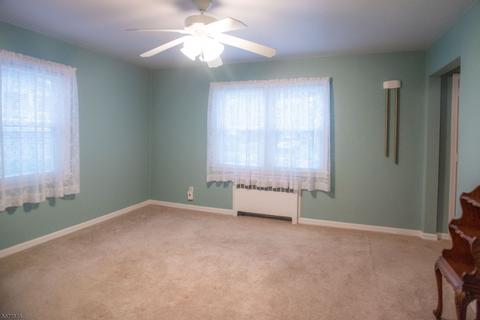 22 Devausney Pl, Nutley, NJ 07110 photo 5