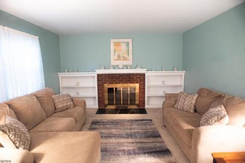 22 Devausney Pl, Nutley, NJ 07110 photo 2