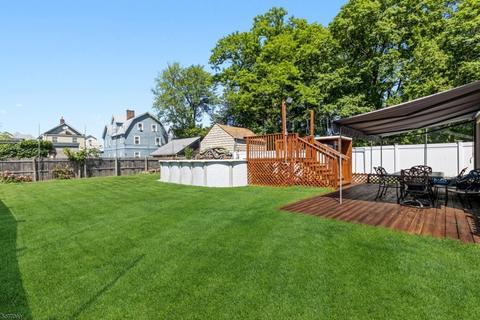 55 Maple St, Bloomfield, NJ 07003 photo 16