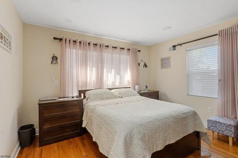 55 Maple St, Bloomfield, NJ 07003 photo 5