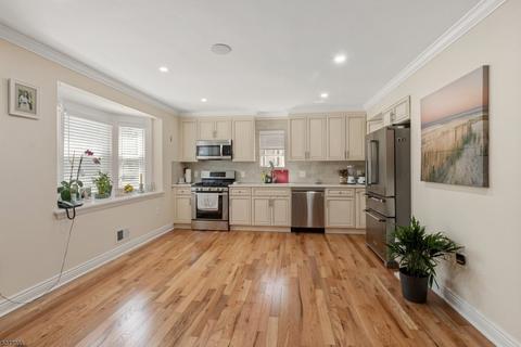 55 Maple St, Bloomfield, NJ 07003 photo 2