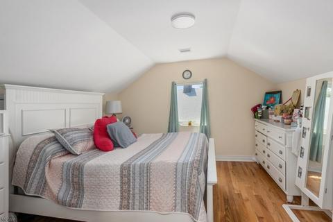 55 Maple St, Bloomfield, NJ 07003 photo 10