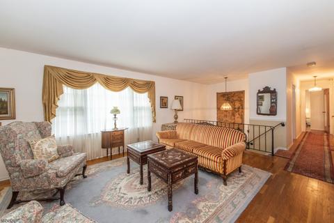 27 Jay St, Roxbury Twp., NJ 07876 photo 2