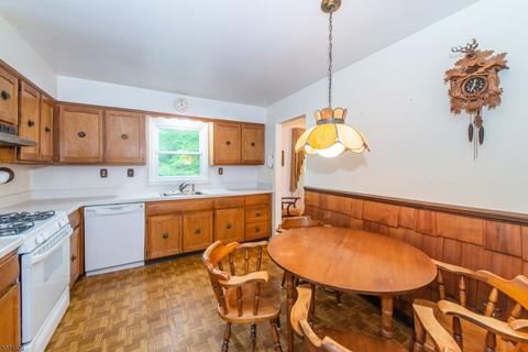 27 Jay St, Roxbury Twp., NJ 07876 photo 8