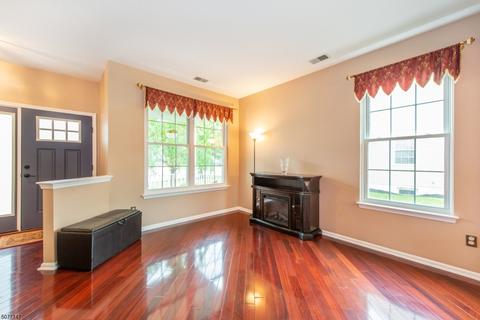31 Rolling Rapids Ct, Hackettstown, NJ 07840 photo 4
