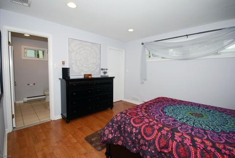 44 Ramsey Rd, Middlesex, NJ 08846 photo 9