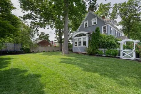 8 Hillside Ave, Summit, NJ 07901 photo 24