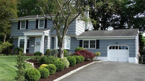 34 Rolling Hills Dr, Wayne, NJ 07470 photo 2