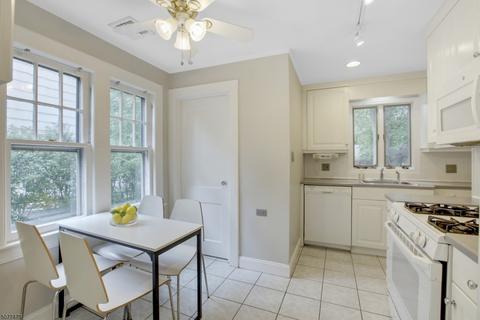 14 Edgewood Ter, Millburn, NJ 07041 photo 6