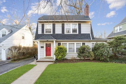 14 Edgewood Ter, Millburn, NJ 07041 photo 1