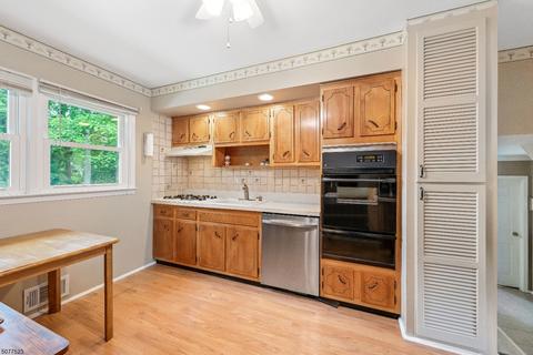 9 Slope Dr, Dover, NJ 07801 photo 7