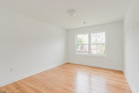 202 North Ln, Clark, NJ 07066 photo 21