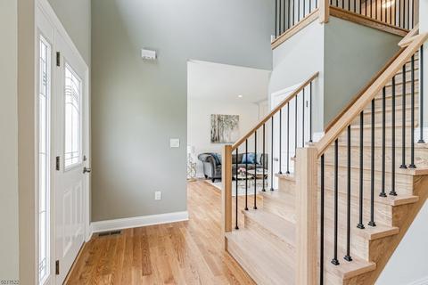 202 North Ln, Clark, NJ 07066 photo 3