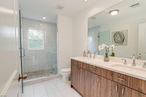202 North Ln, Clark, NJ 07066 photo 20