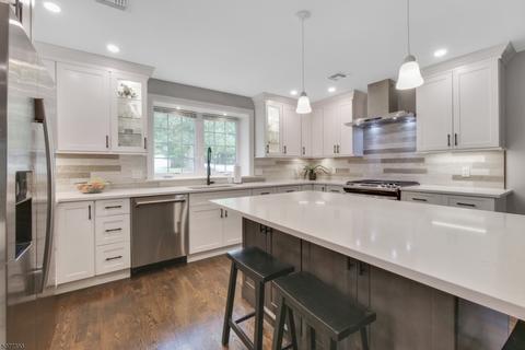 196 Beechwood Dr, Wayne, NJ 07470 photo 4
