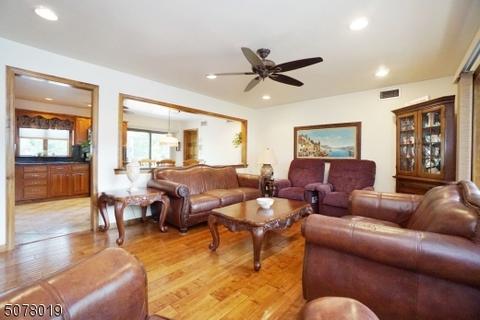 36 Kennedy Dr, Clark, NJ 07066 photo 8