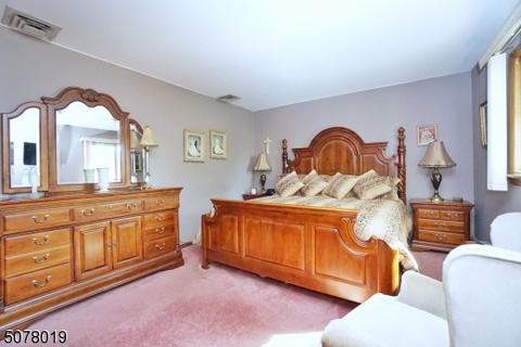 36 Kennedy Dr, Clark, NJ 07066 photo 13