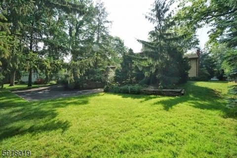 36 Kennedy Dr, Clark, NJ 07066 photo 19