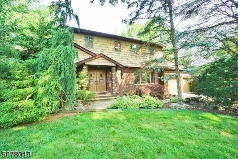 36 Kennedy Dr, Clark, NJ 07066 photo 1