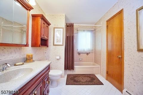 36 Kennedy Dr, Clark, NJ 07066 photo 16