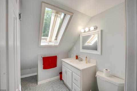 34 Kyle Dr, Dover, NJ 07801 photo 8