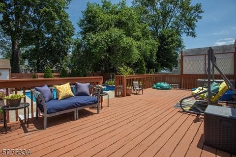 330 First St, Middlesex, NJ 08846 photo 11
