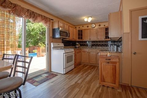 330 First St, Middlesex, NJ 08846 photo 4